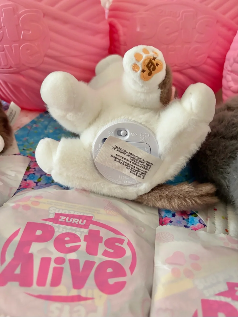 THREE Pets Alive Smitten Kittens “Patches” “Shadow” “Snuggles” Series 2 by Zuru